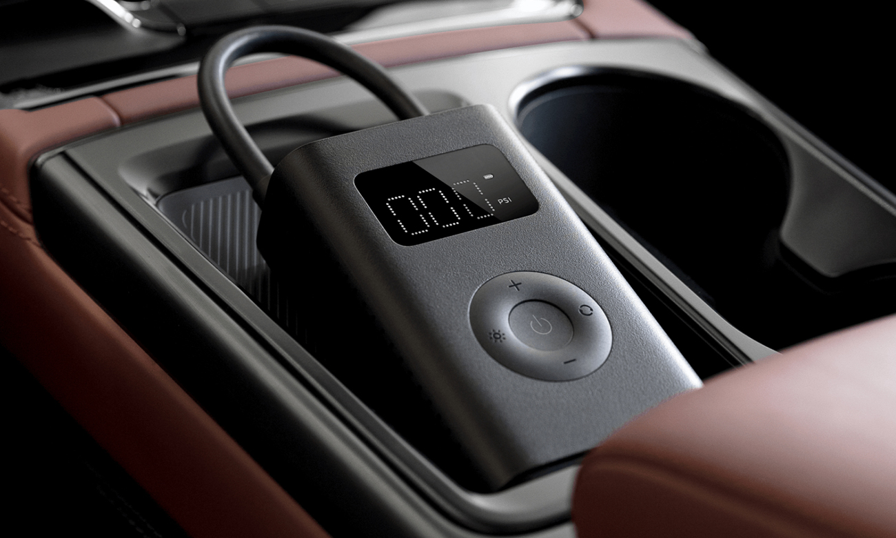 Elektryczna pompka przenośna Xiaomi Portable Electric Air Compressor 2 - Grafika lifestyle