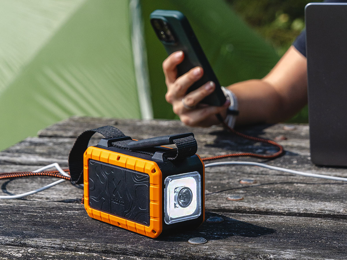 Xtorm Rugged Flashlight 40000 mAh 100 W