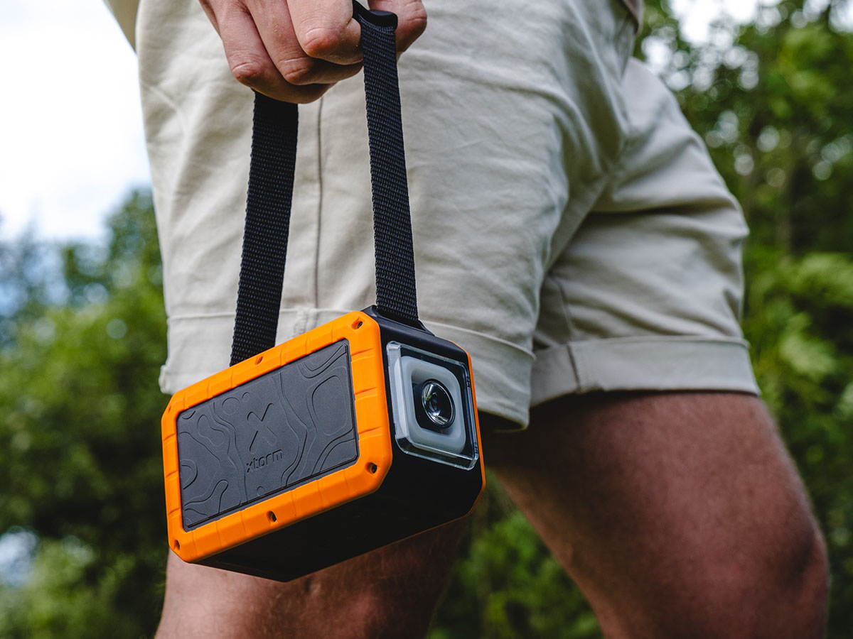 Xtorm Rugged Flashlight 40000 mAh 100 W