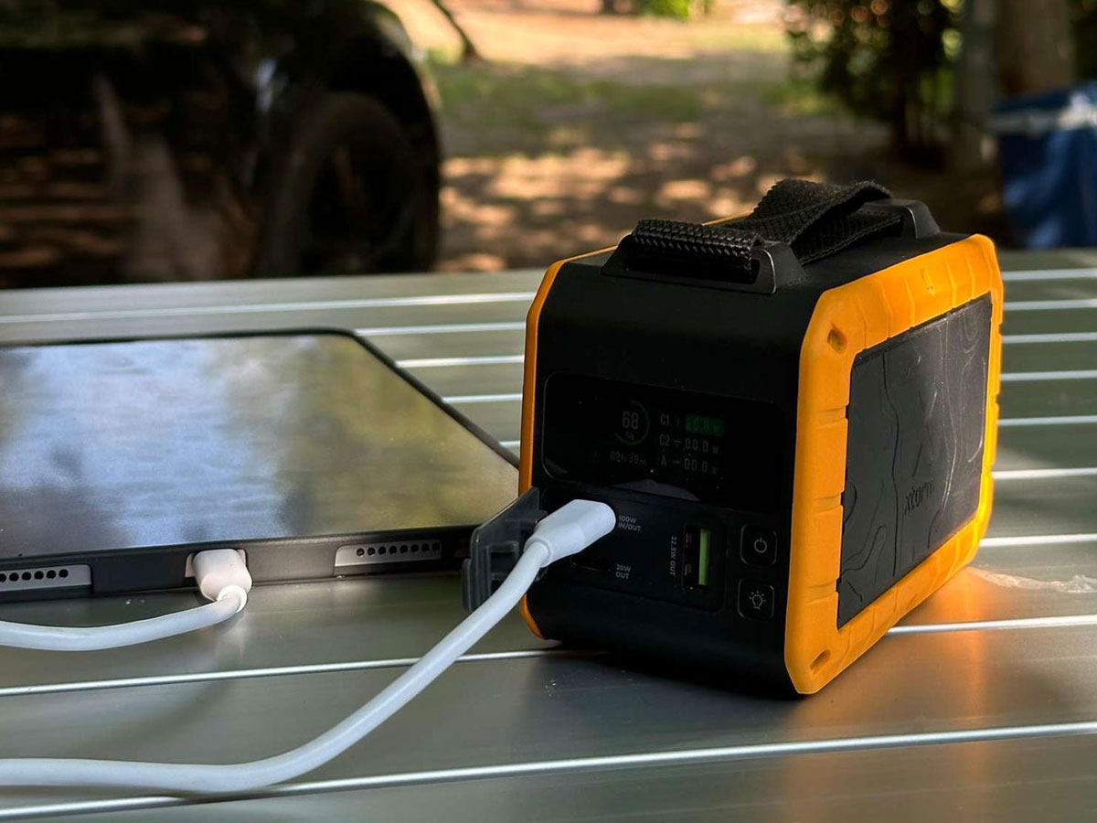 Xtorm Rugged Flashlight 40000 mAh 100 W