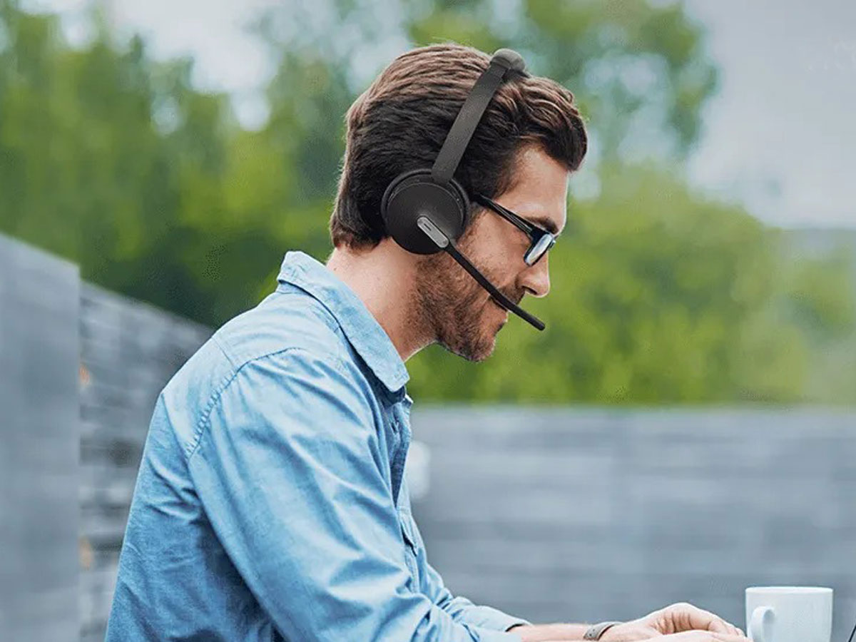 Zubehör für Kopfhörer Yealink BH70 Dual Headset - Lifestyle-Grafik